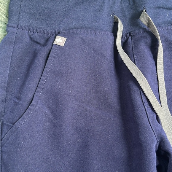 Figs Scrub Pants - Picture 2 of 5
